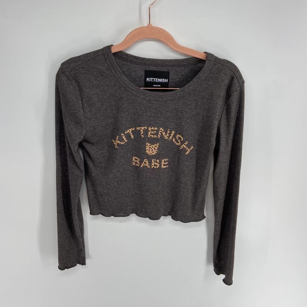 Kittenish Babe Cat Print Graphic Gray Long Sleeve Crop top womens medium